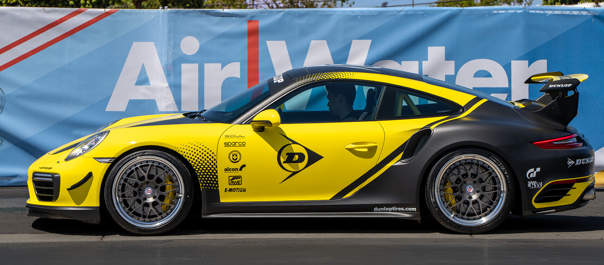 Dunlop Tires North America Showcases Performance and Heritage as Official Tire of Air|Water